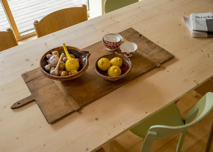 Architect-designed Forest House By Arreso Semesterbostad